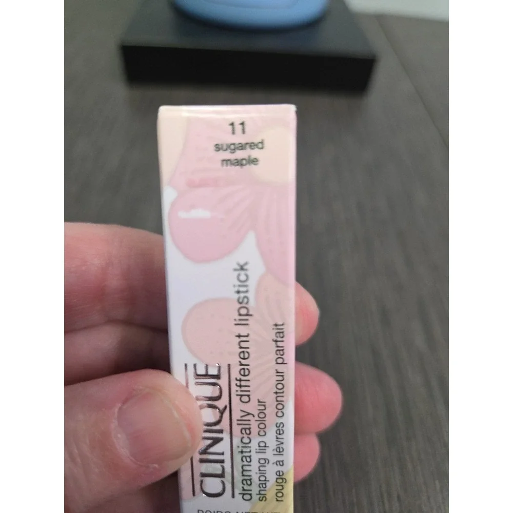 Clinique Dramatically Different Lipstick Shaping‎ Lip Colour - 11 Sugared Maple